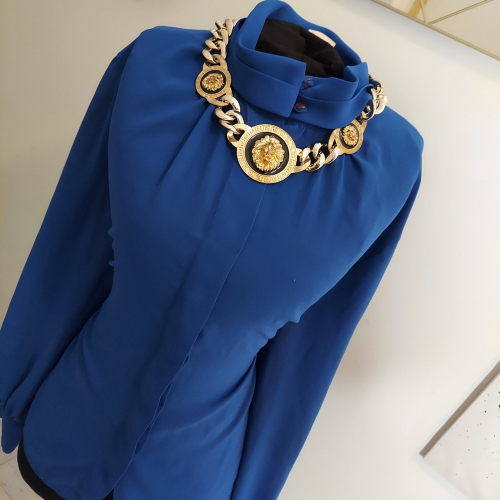Blue button blouse - Picture 7 of 11
